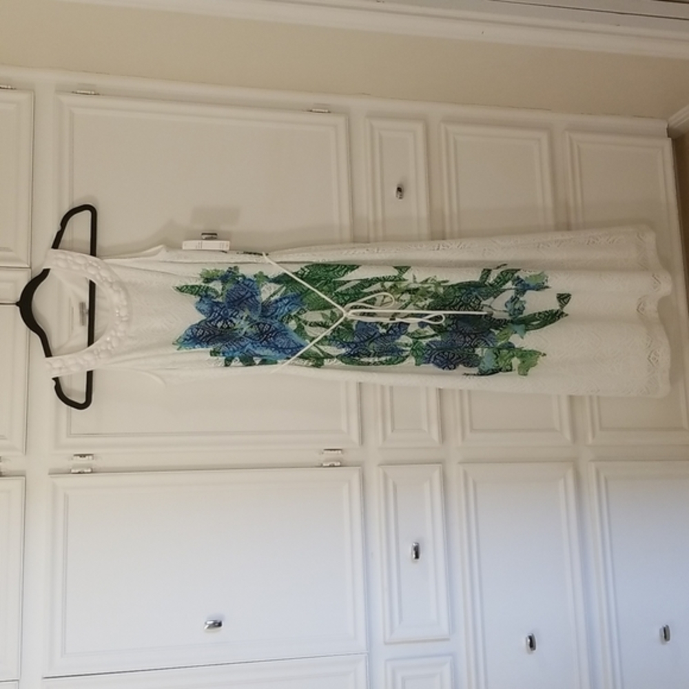 Beautiful maxi summer dress, sz 10 NWT